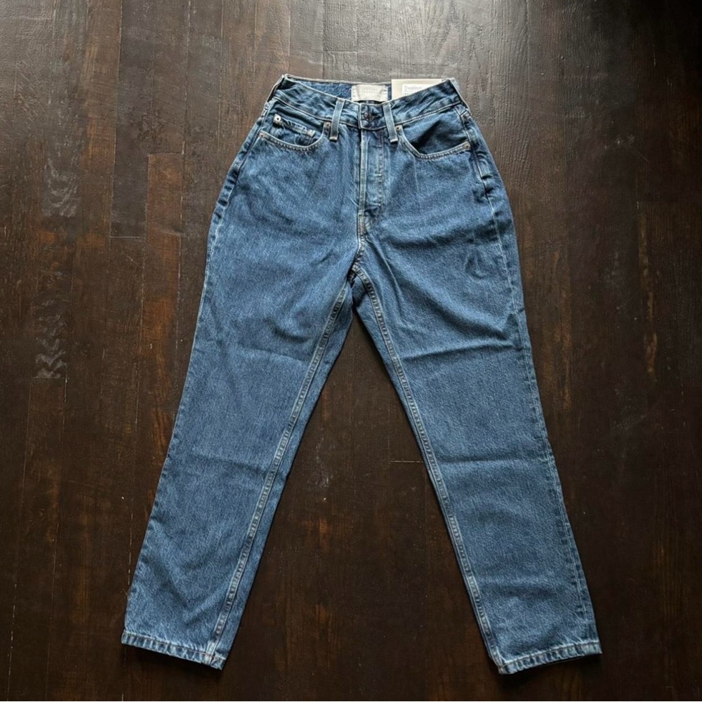 Everlane Curvy 90s Cheeky Jean
